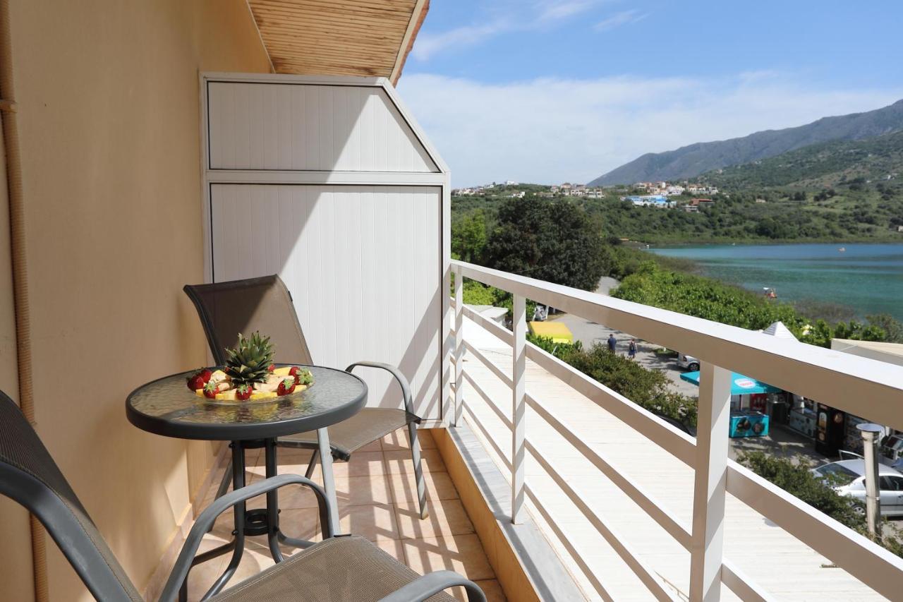 Korissia With Lake View Kournas Exterior photo